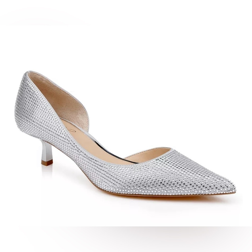 New Jewel Badgley Mischka
Women's Teegan Pointed Toe Pumps size 7